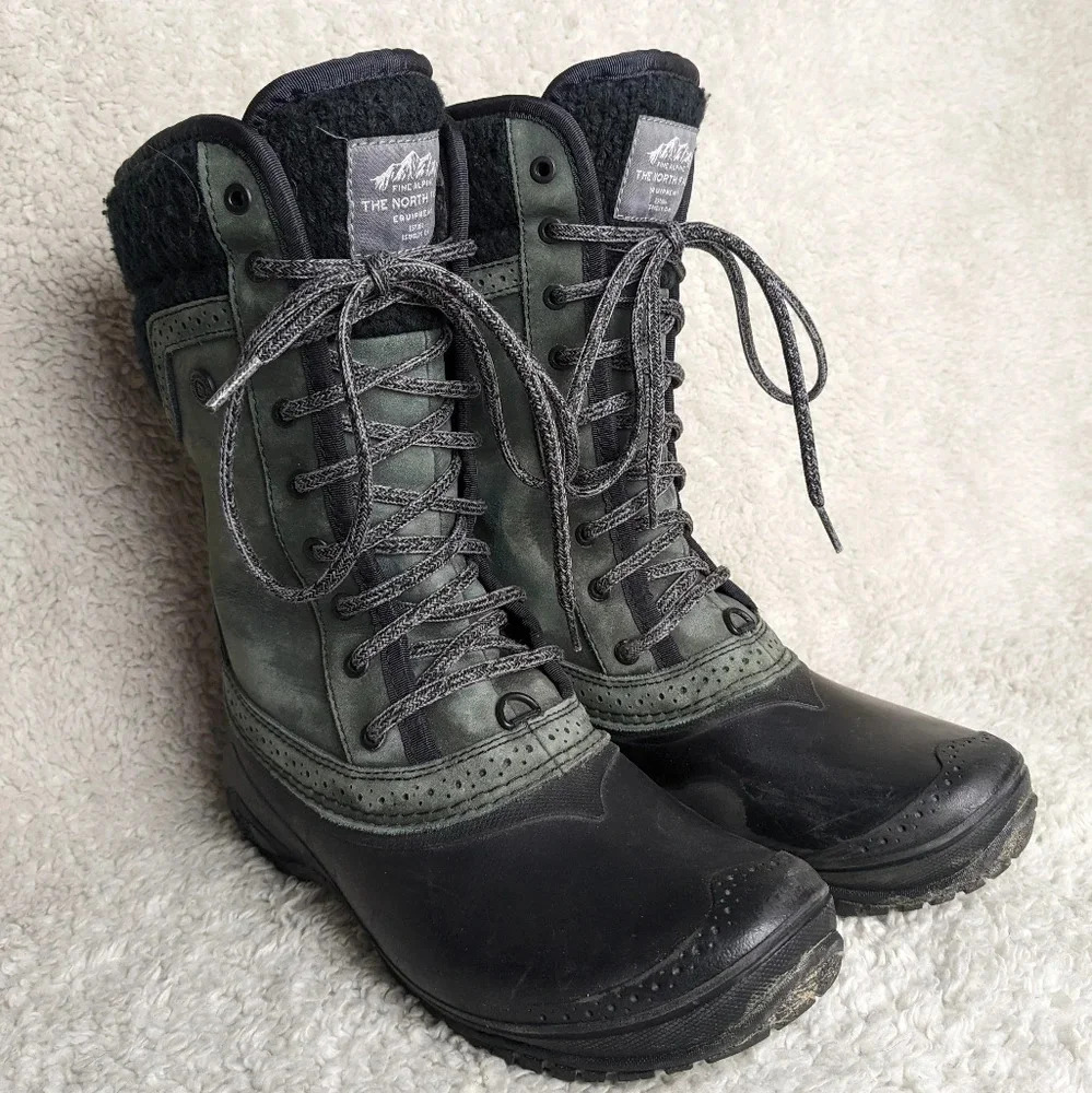 THE NORTH FACE Winter boots for women Size 7 US  green suede and black